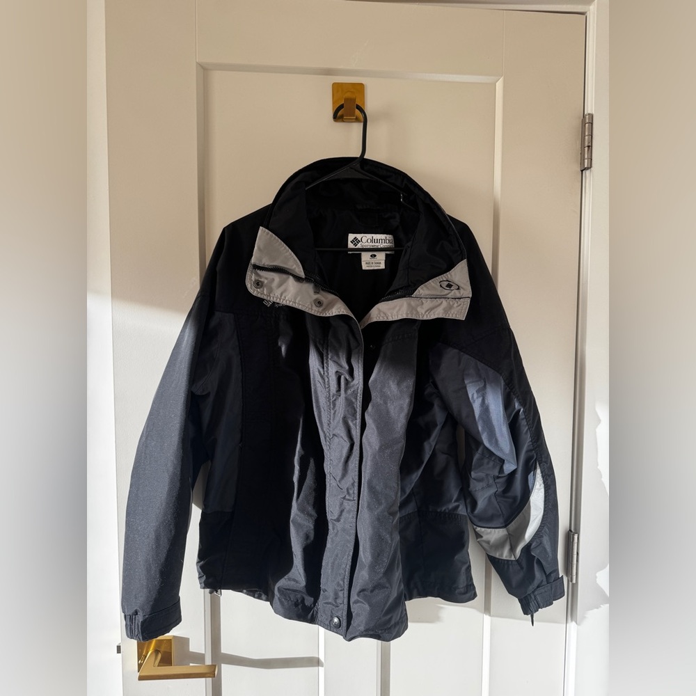 Columbia women’s  Black and Gray Jacket large